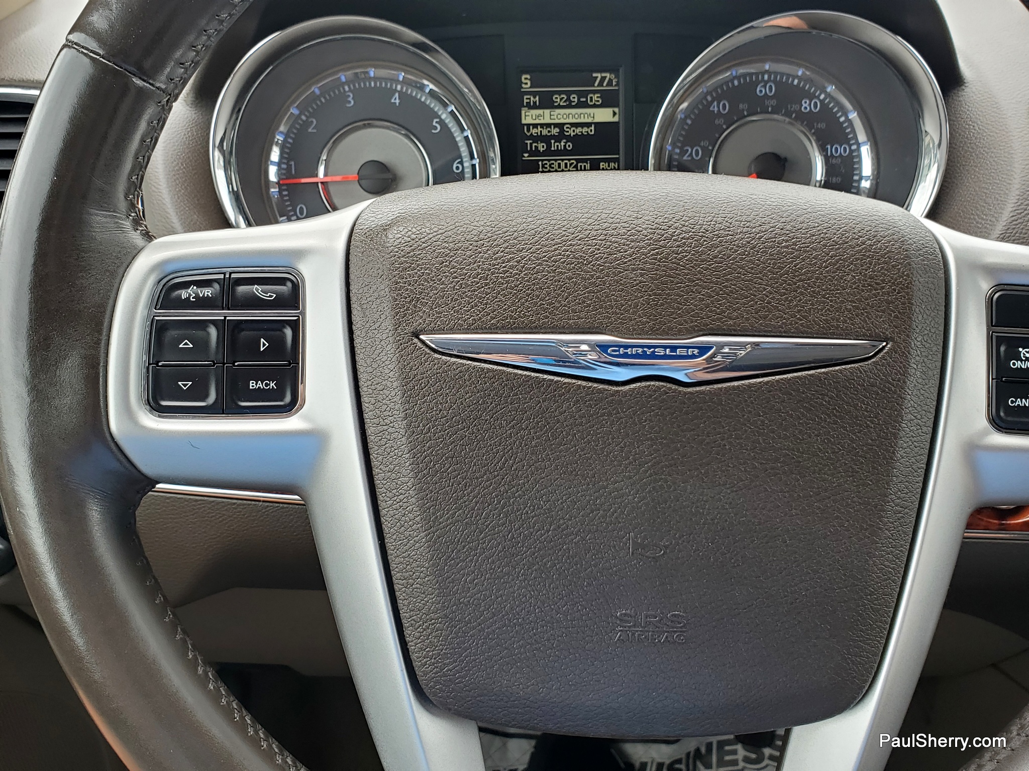 2016 Chrysler Town & Country Anniversary Edition - Photo 27
