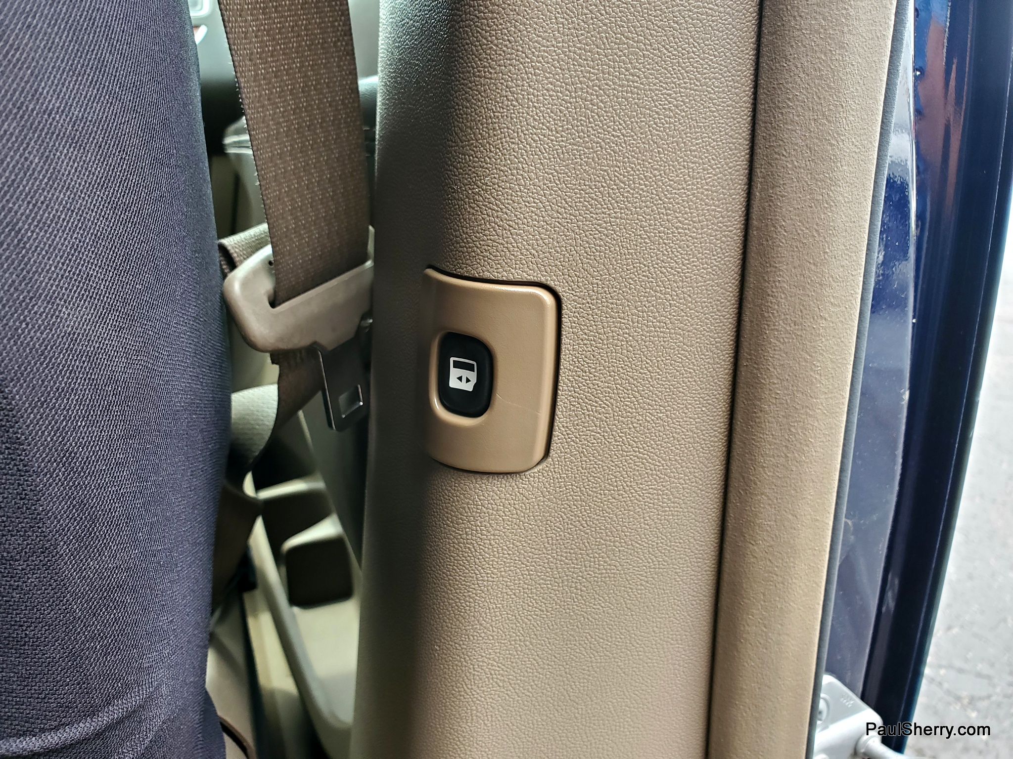 2016 Chrysler Town & Country Anniversary Edition - Photo 43