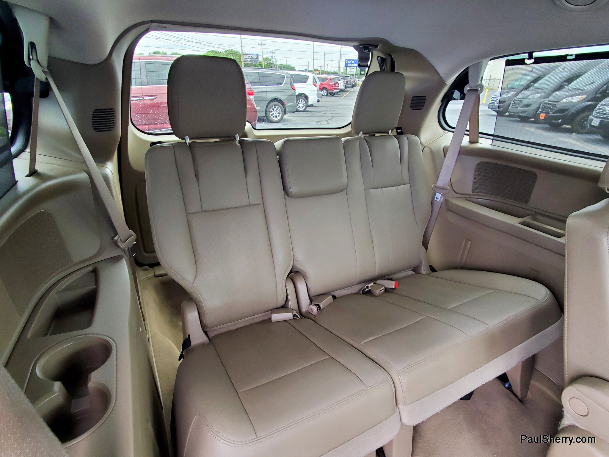 2016 Chrysler Town & Country Anniversary Edition - Photo 48