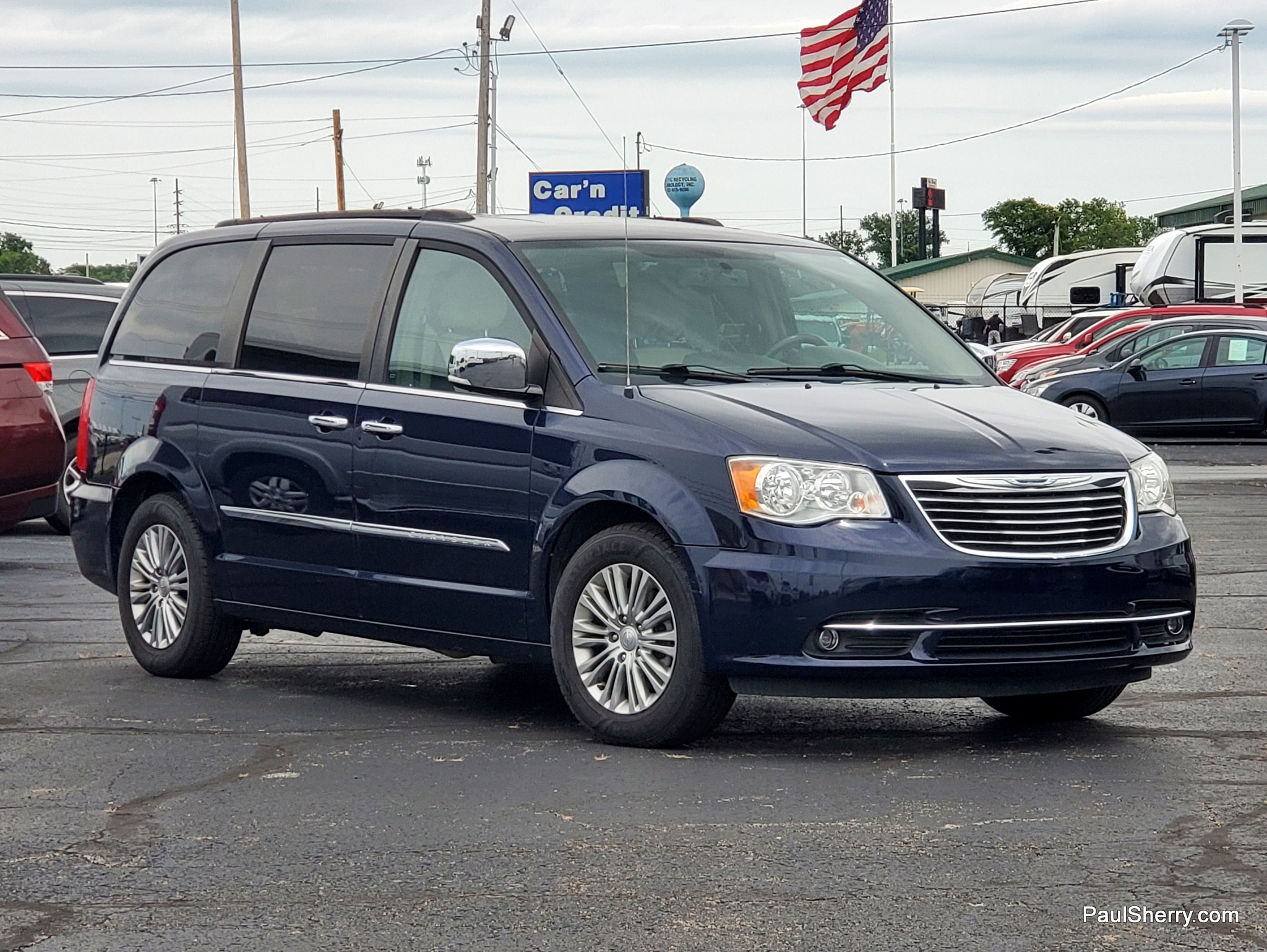 2016 Chrysler Town & Country Anniversary Edition - Photo 8