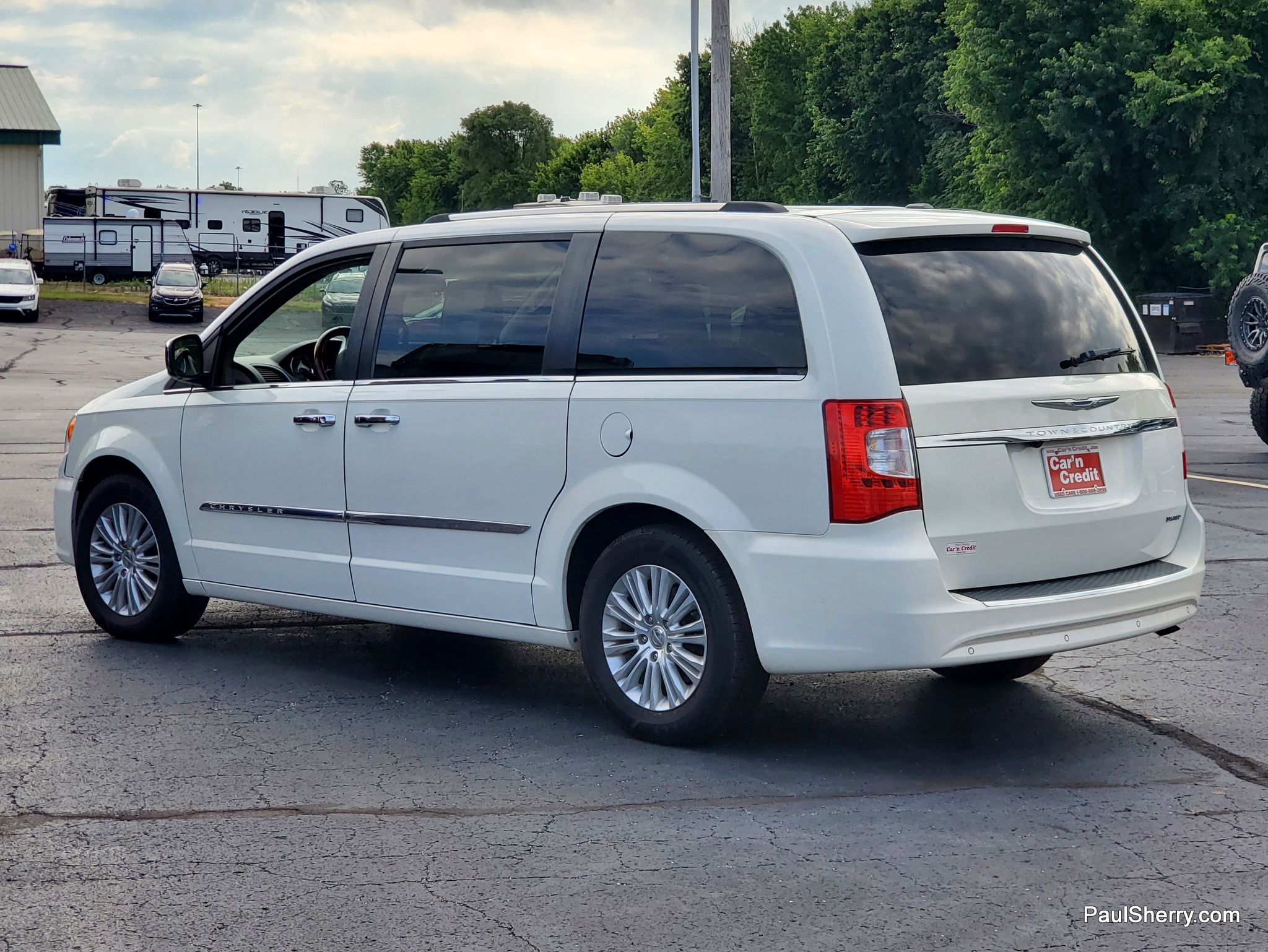 2012 Chrysler Town & Country Limited - Photo 19