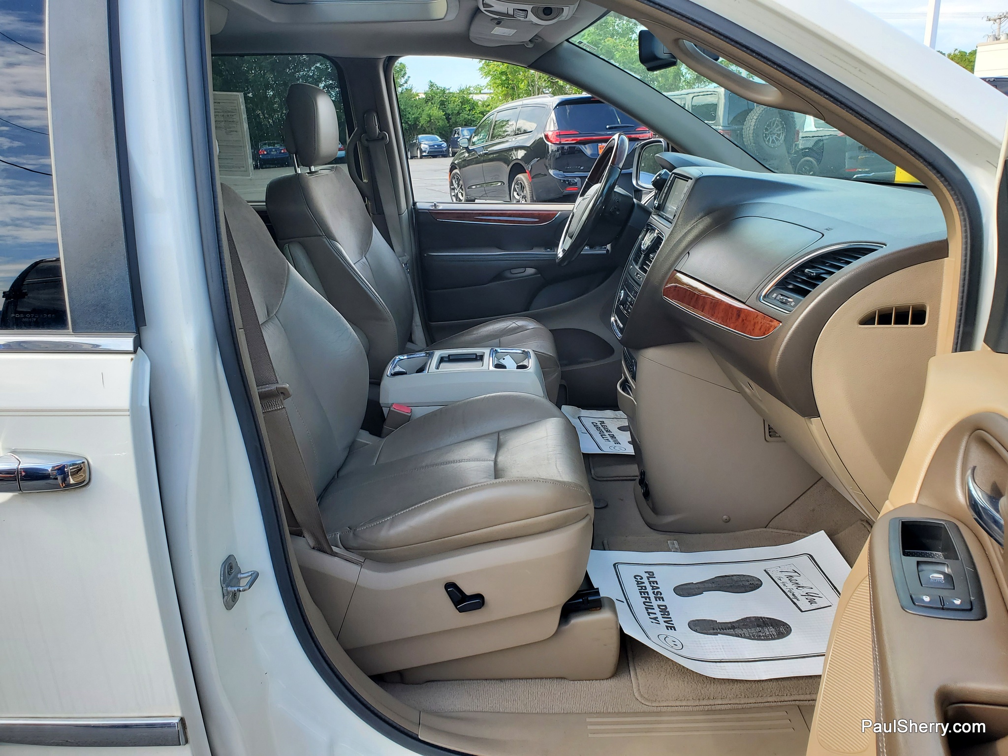 2012 Chrysler Town & Country Limited - Photo 44