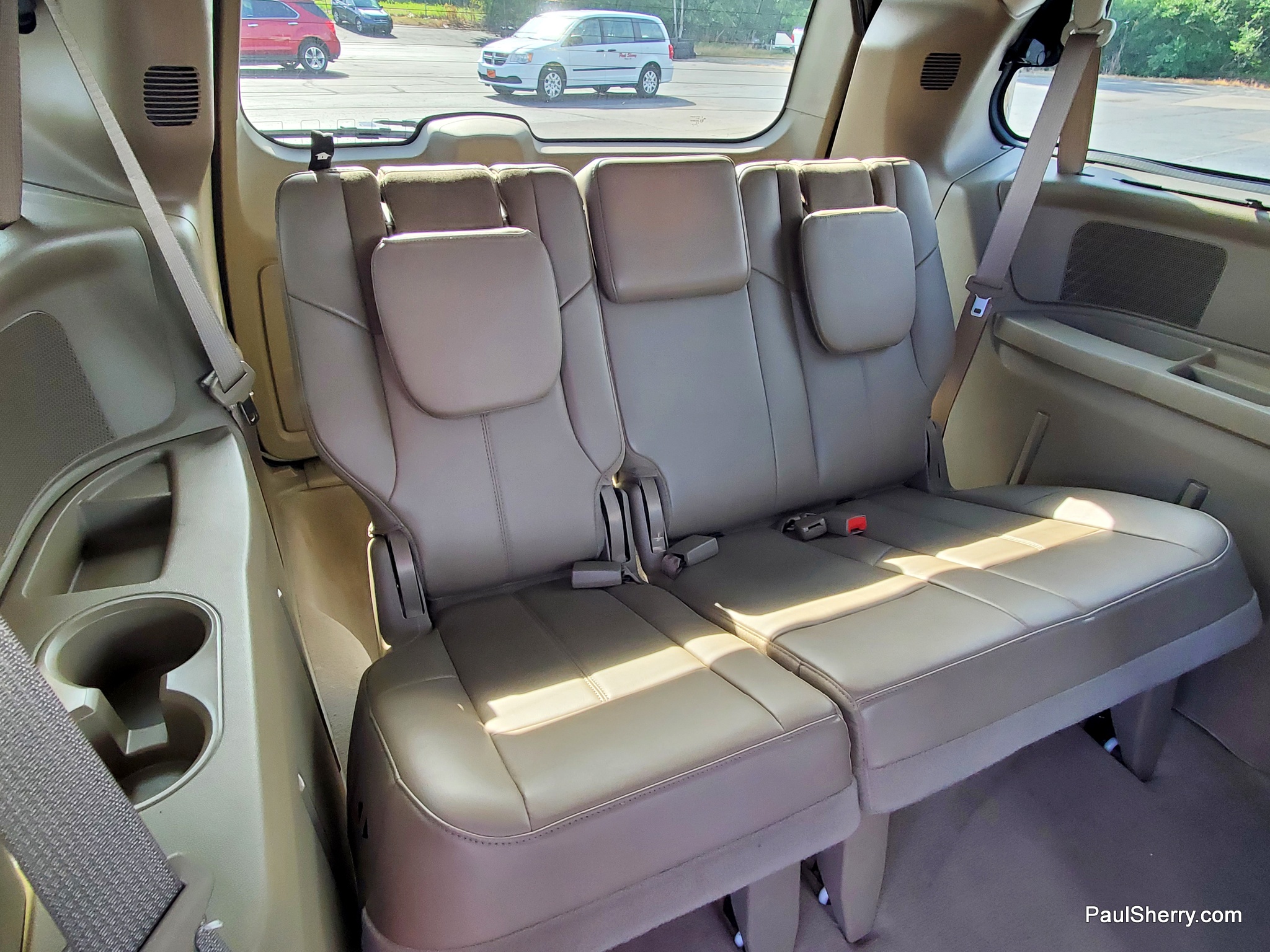 2012 Chrysler Town & Country Limited - Photo 6