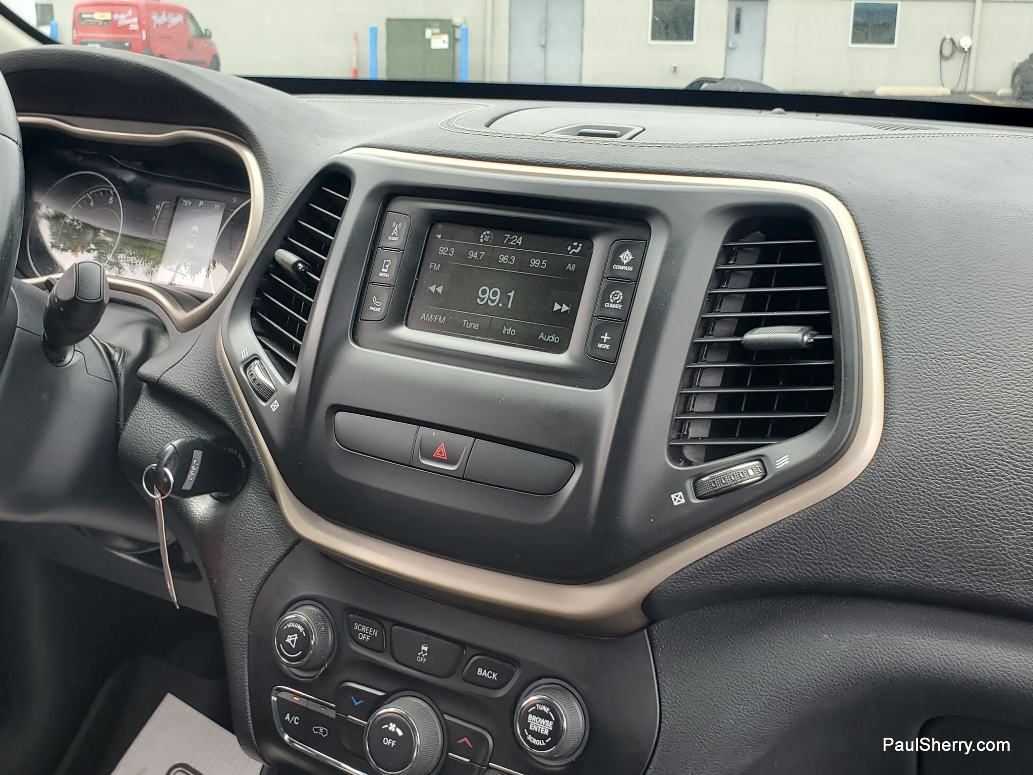 2016 Jeep Cherokee Latitude - Photo 28