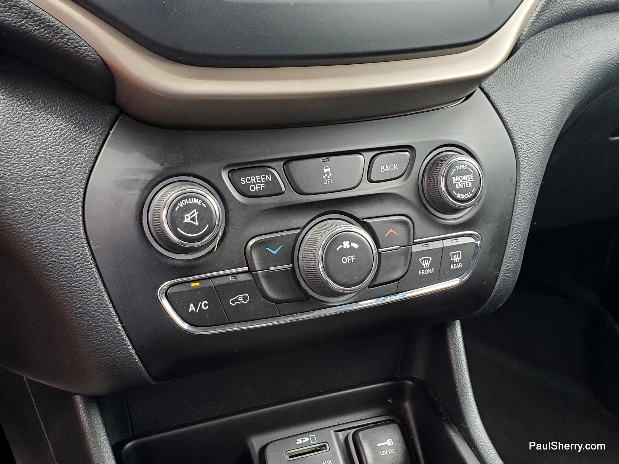 2016 Jeep Cherokee Latitude - Photo 31